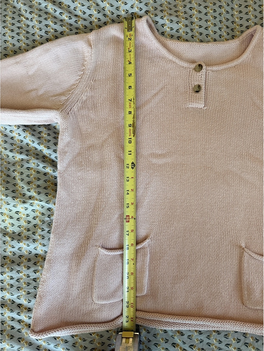 Light Pink Cotton Knit Sweater with Front Pockets and Button Detail - Picture 4 of 6